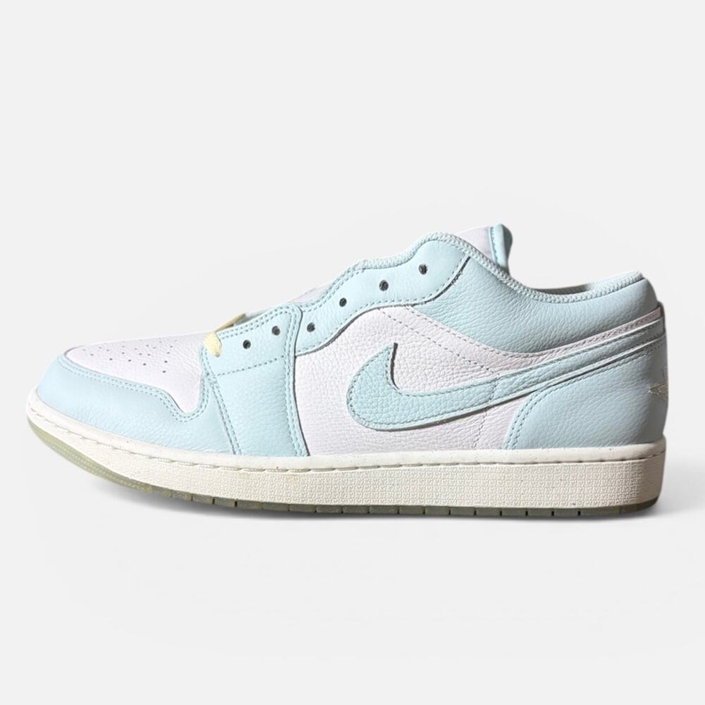 Nike Air Jordan 1 Low SE sneakers in the Glacier Blue Summit White NEW with Box